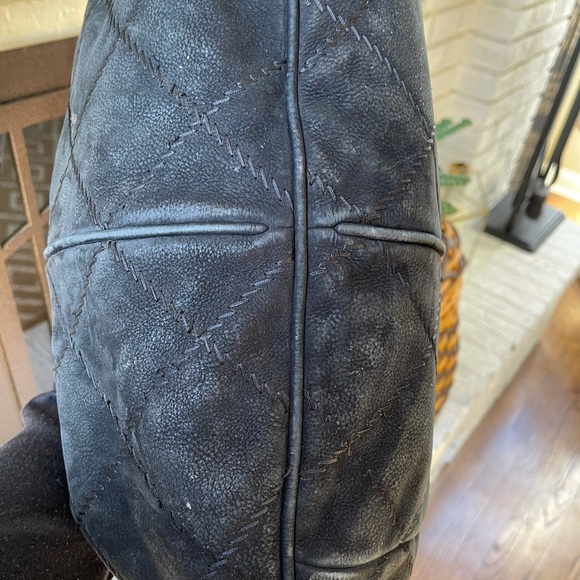 Chanel ultimate stitch hobo - Picture 6 of 12